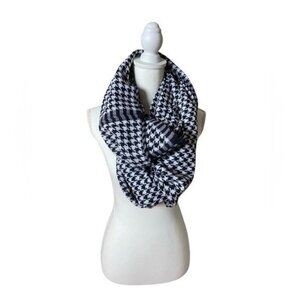 Aldo Womens Houndstooth Infinity Knit Scarf Preppy Academia Black White